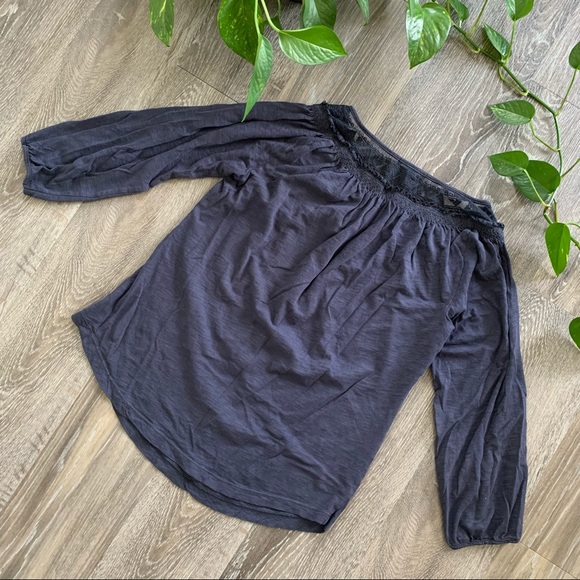 GAP quarter length sleeved shirt, navy, size small - Picture 2 of 4